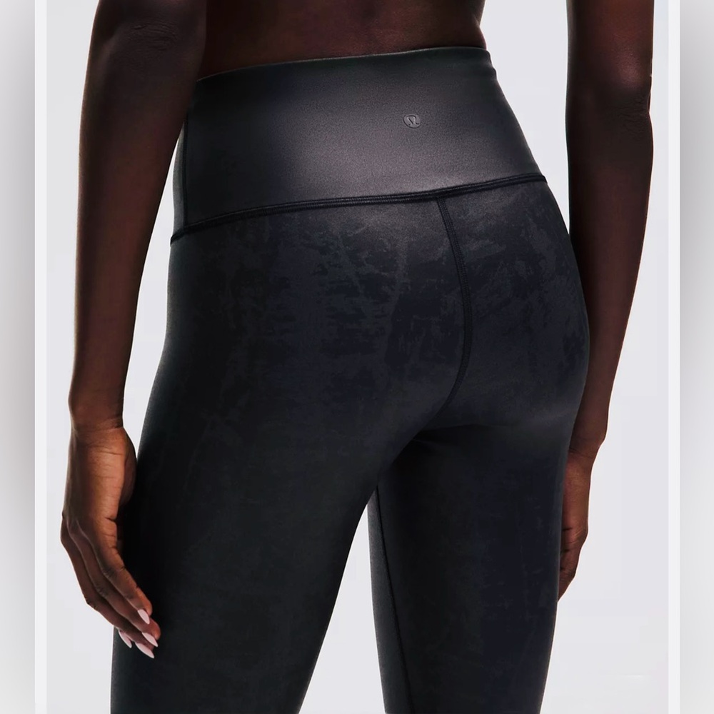 NWT Lululemon Wunder Train HR Tight 25”, Black Matte Foil, 6